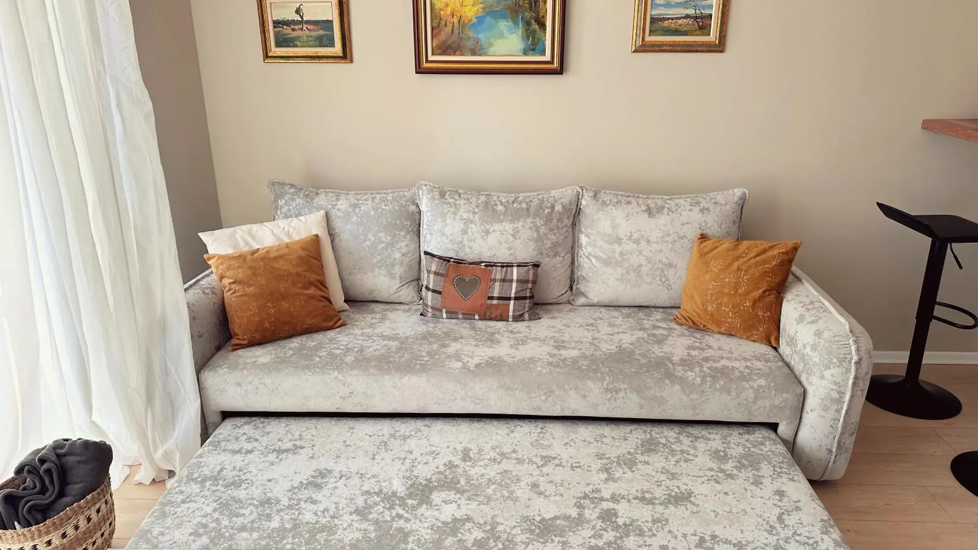 Smart Rent Apartment Tirana 0*,  Albania